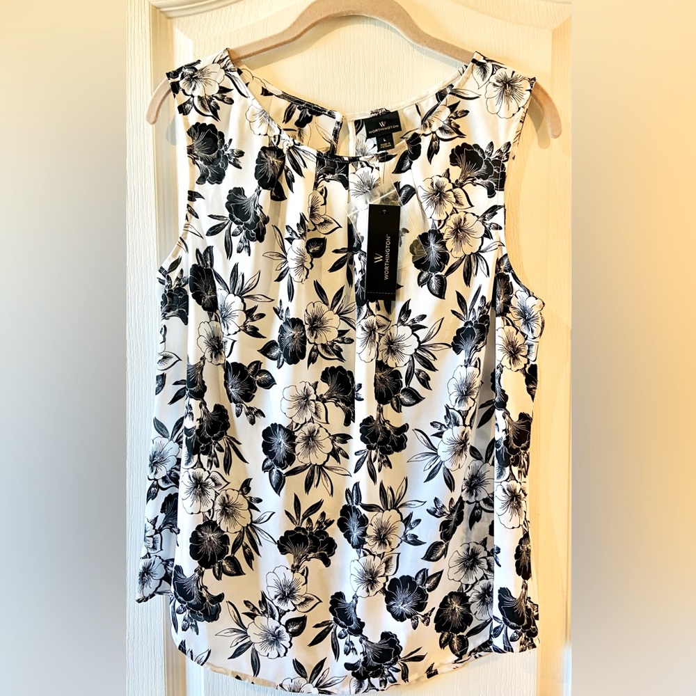 NWT — Floral Black & White Sleeveless Blouse —Large